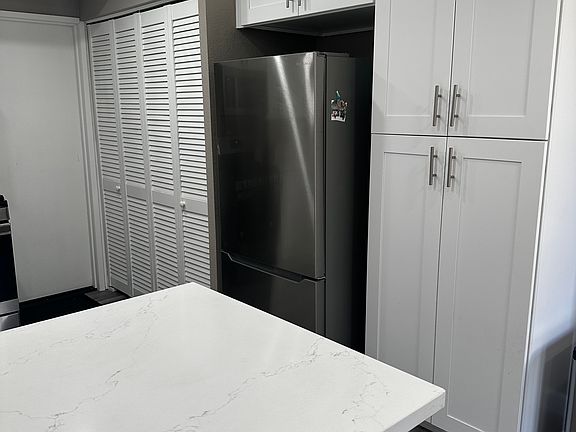 3rd image of 1210 Bayport Cir