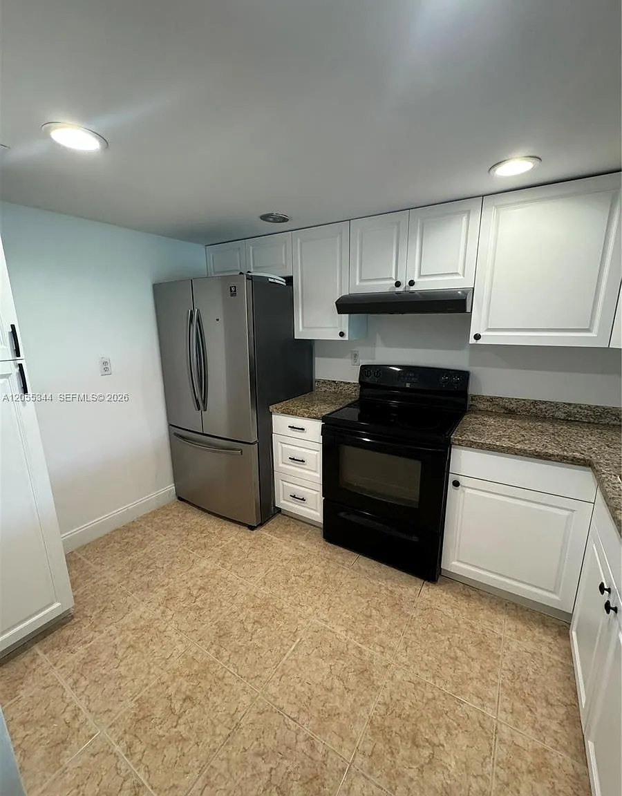 Country Village Condo — Photo 1