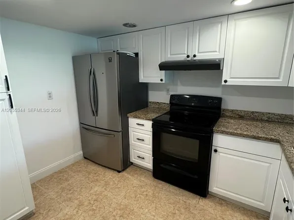 9050 NW 28th St APT 136, Pompano Beach, FL 33065