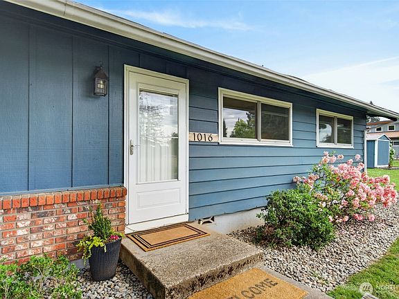 5th image of 1016 NE Rhoades Street