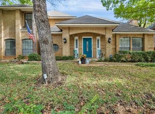 5211 Caliente Dr, Arlington, TX 76017