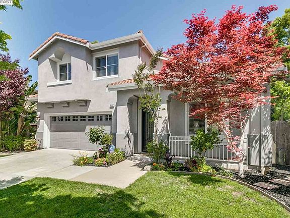 3rd image of 34207 Red Cedar Ct