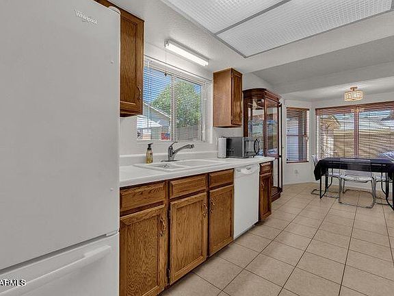 4th image of 5801 W Crocus Dr