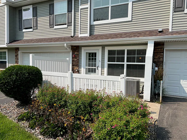3634 White Pine Way — Photo 4