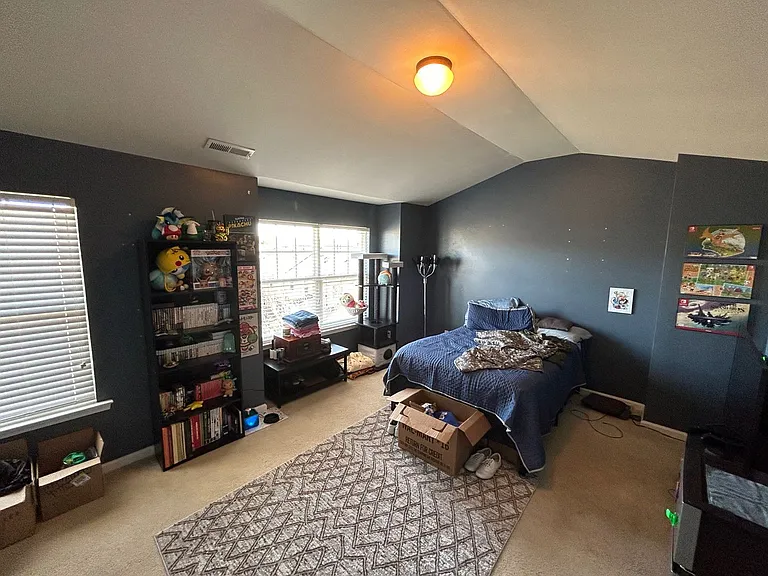 306 Linden Park Ln — Photo 15
