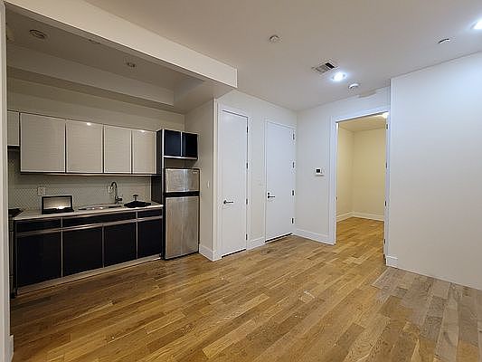 1st image of 755 De Kalb Ave #1A