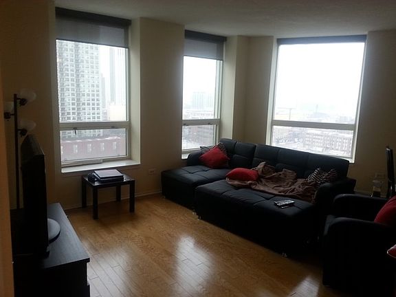 5th image of 600 N Kingsbury St APT 1511