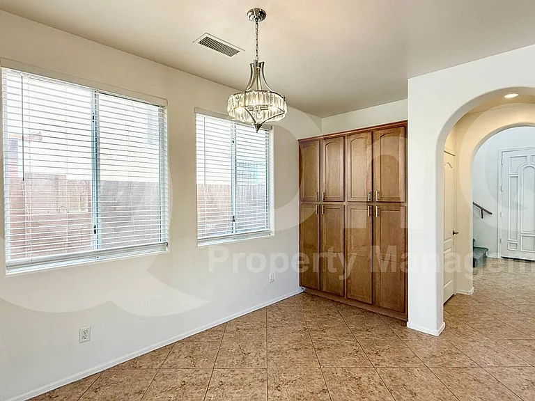 1195 E Gail Dr — Photo 12