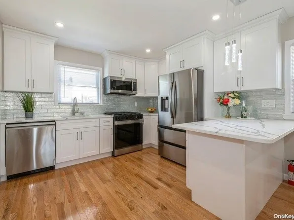 6 Brooks Avenue, Roosevelt, NY 11575