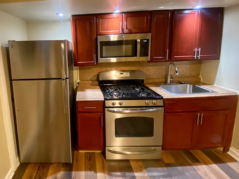 1514 W Champlost Ave #2F — Photo 1