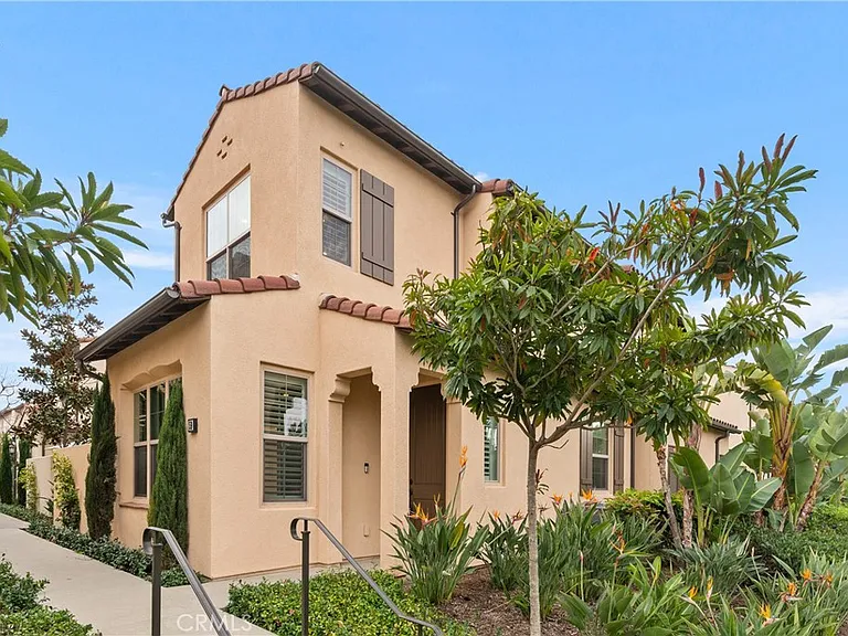 59 Bay Laurel — Photo 1