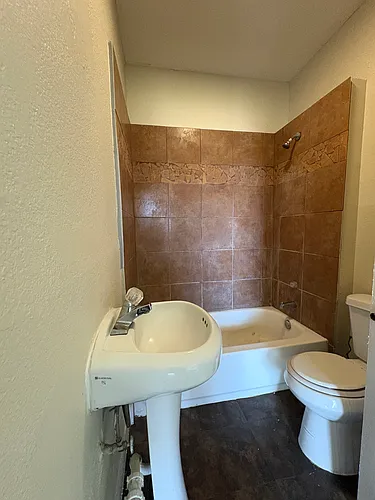 116 Cornell Ave #202 Photo 1