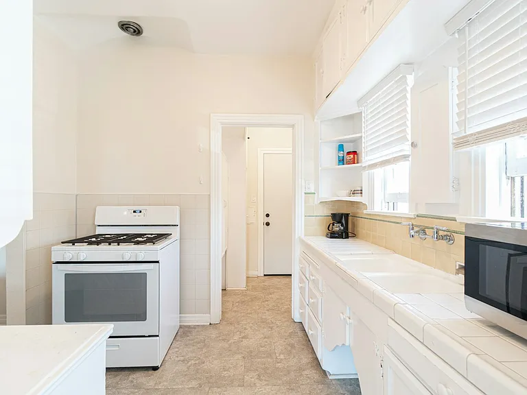 358 Orange Ave #360 — Photo 12