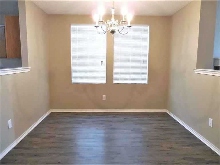 3617 Andalusian Dr — Photo 3