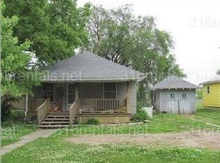 620 E 8th St, Newton, KS 67114
