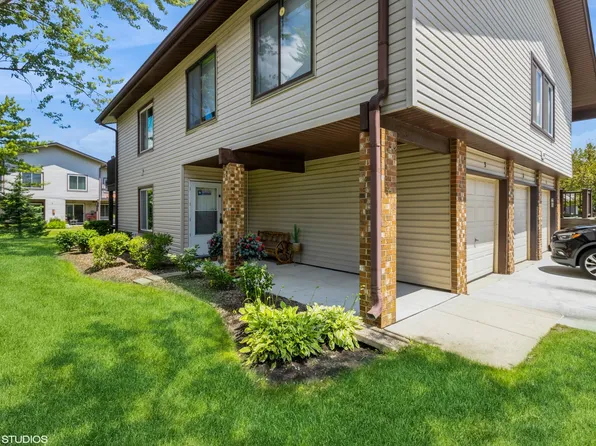 1325 Kingsbury Dr Unit 5, Hanover Park, IL 60133