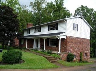 2018 Huber Rd, Charleston, WV 25314