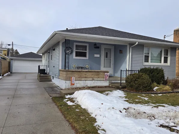 1230 S 31st St, Manitowoc, WI 54220