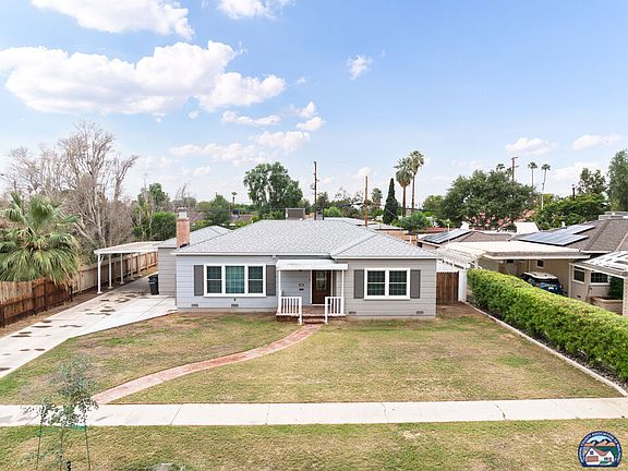 3rd image of 755 Sandalwood Dr