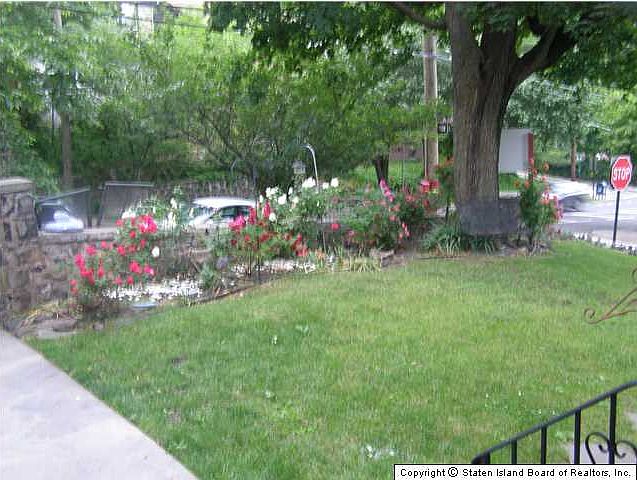 1st image of 203 Saint Pauls Ave