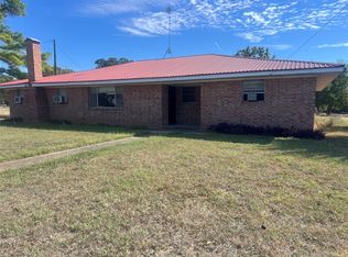 203 Washington Ave, Strawn, TX 76475