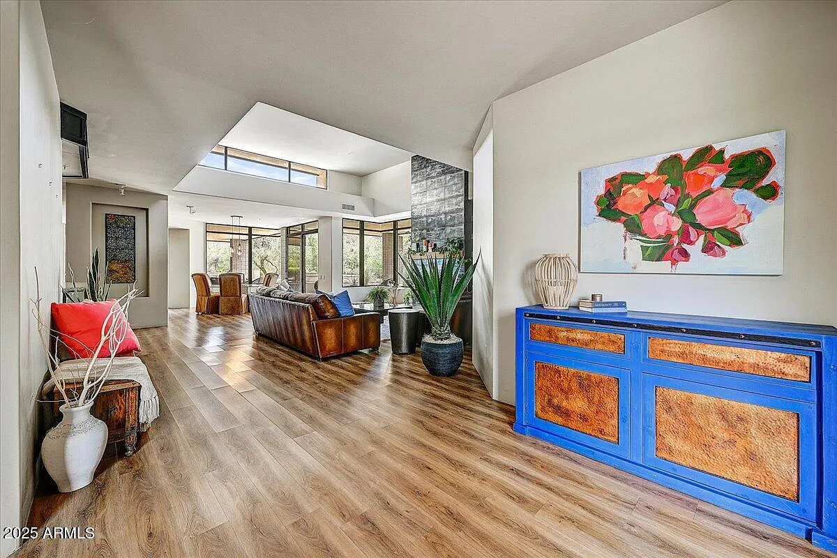 3 bed, 3.5 bath, 3282 sqft, $6,000 — Photo 4