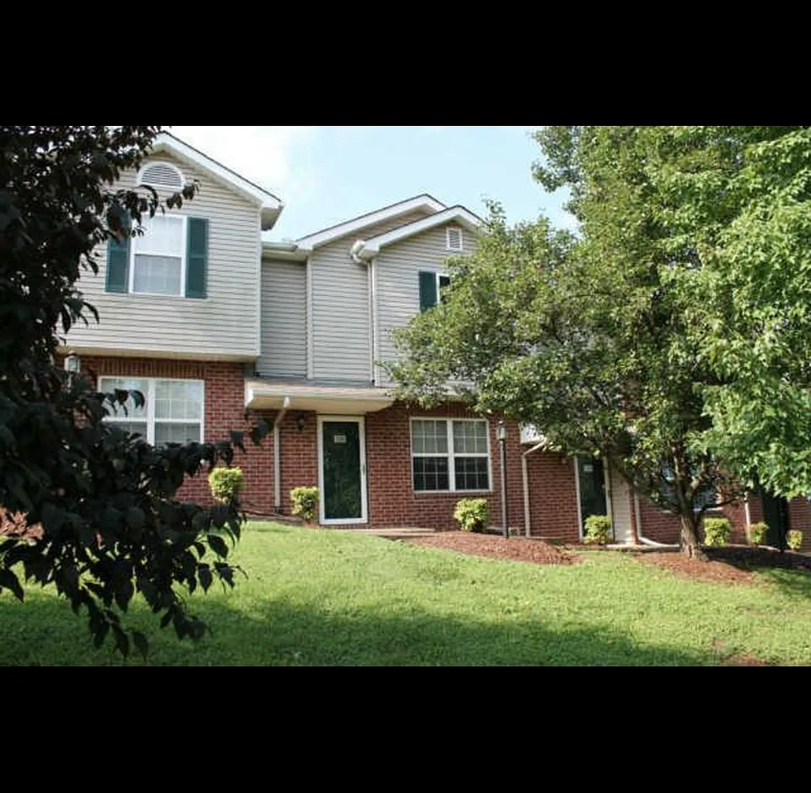 2 bed, 1164 sqft, $1,900 — Photo 1