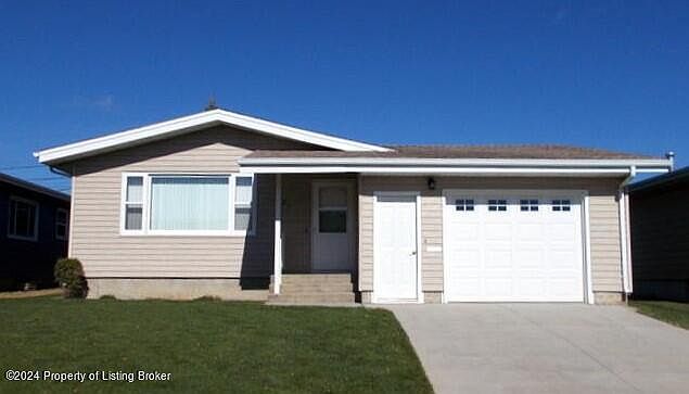 1st image of 327 1st St SE