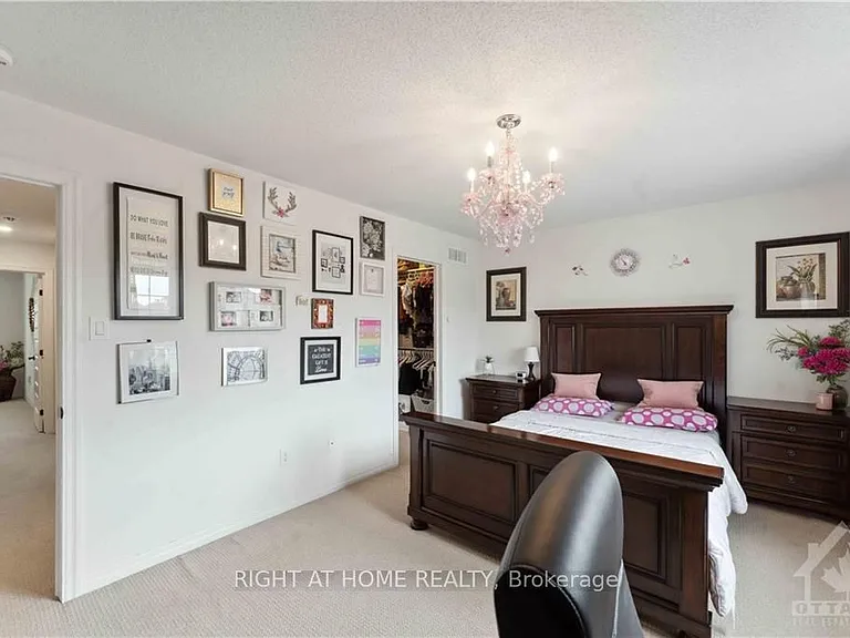546 Peerless St — Photo 12