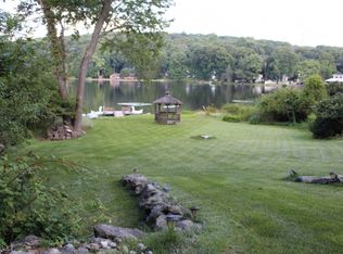 131 Seneca Lake Rd, Sparta, NJ 07871