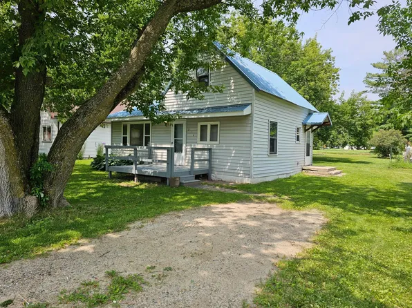 214 1st St SE, Sebeka, MN 56477