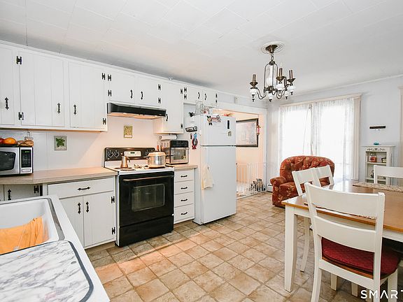 2nd image of 17 Kinney Street