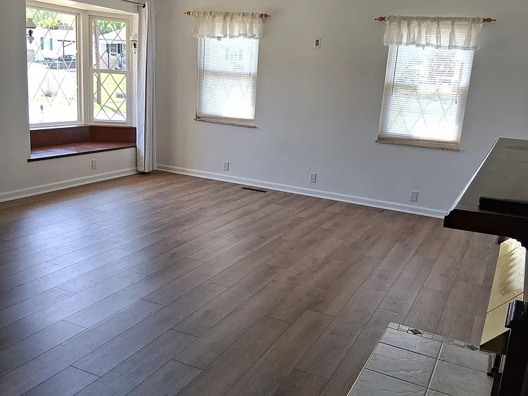 233 N Meadowlark Dr — Photo 11
