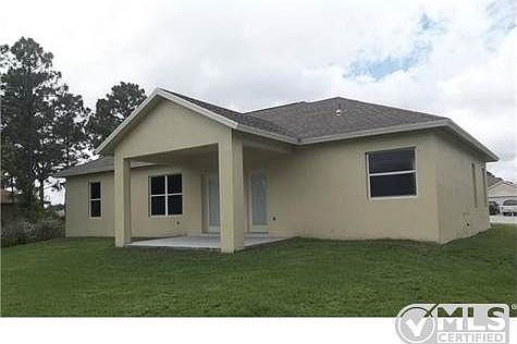 2nd image of 1256 SW Patricia Ave