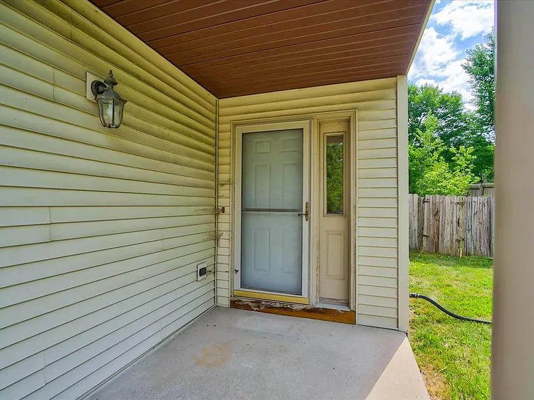 3101 Old Gate Rd — Photo 3