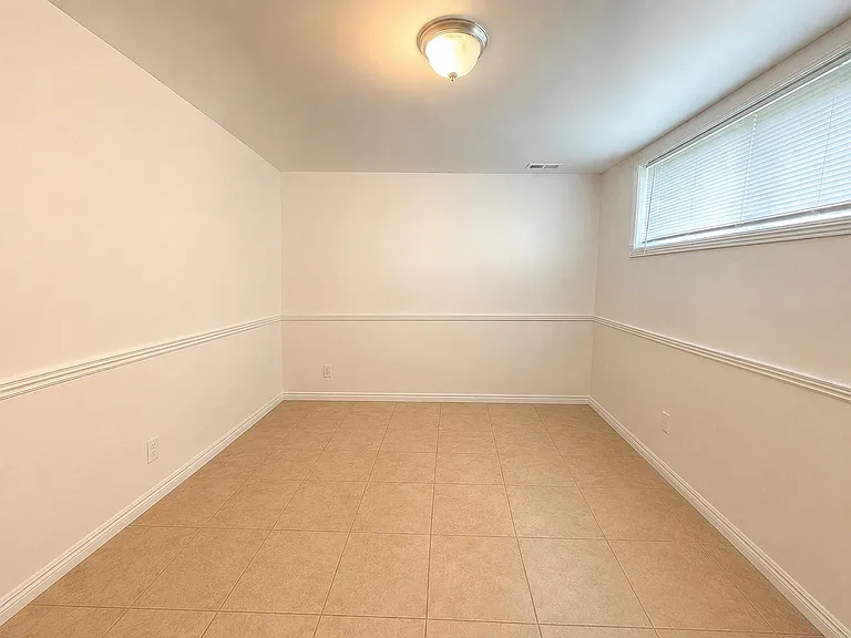 6087 S 1430 E #B — Photo 11
