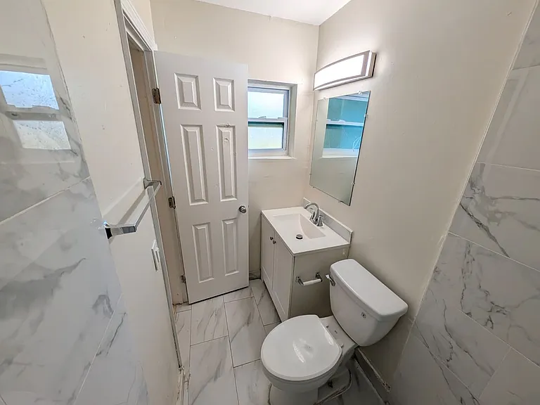 180 Penn Way — Photo 31