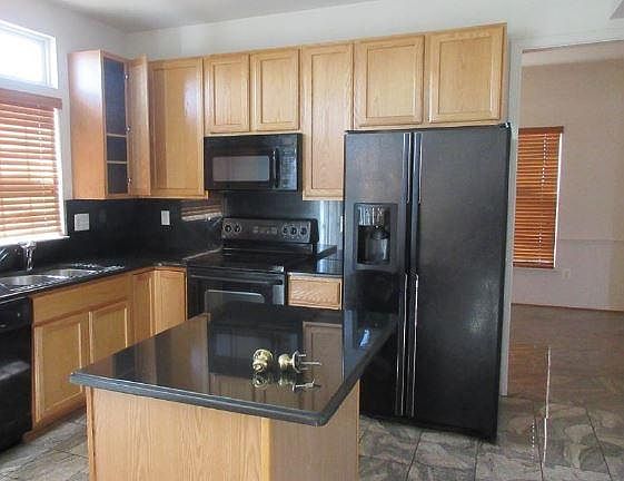 4th image of 12427 Beachley Dr