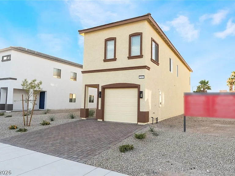 2112 Abraham Ave — Photo 1