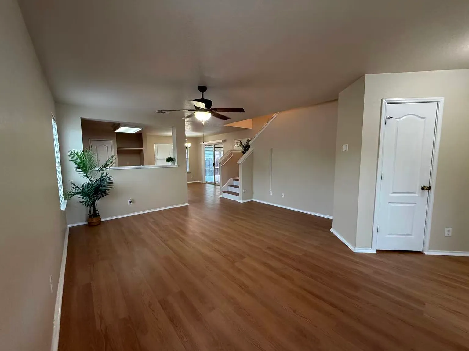 3 bed, 2.5 bath, 1779 sqft, $1,750 — Photo 3