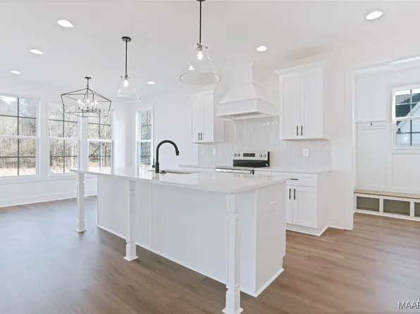 72 Blackberry Blvd, Pike Road, AL 36064