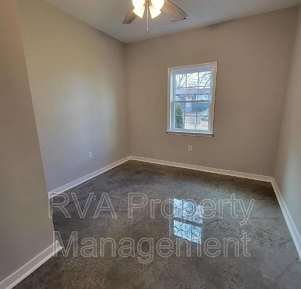 1270 W Moore St — Photo 11