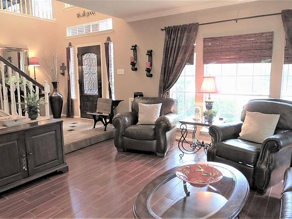 4th image of 13718 Pear Woods Ct