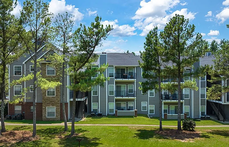 The Falls and Woods of Hoover Apartments — Photo 37