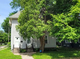 212 11th Ave, Sterling, IL 61081