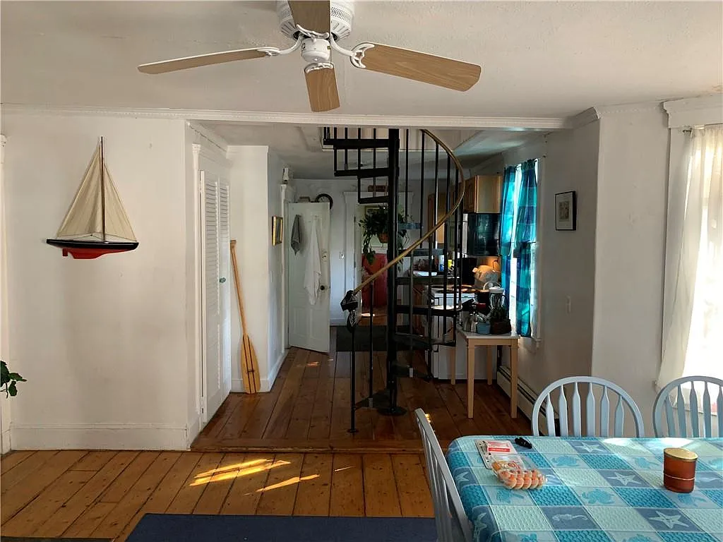 4 bed, 2.0 bath, 1800 sqft, $3,600 — Photo 4