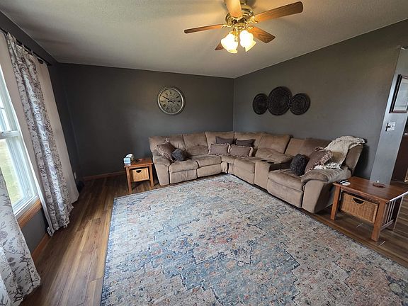 2nd image of 1926 Honey Creek Rd