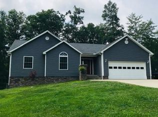 114 Misty Ln, Shady Spring, WV 25918