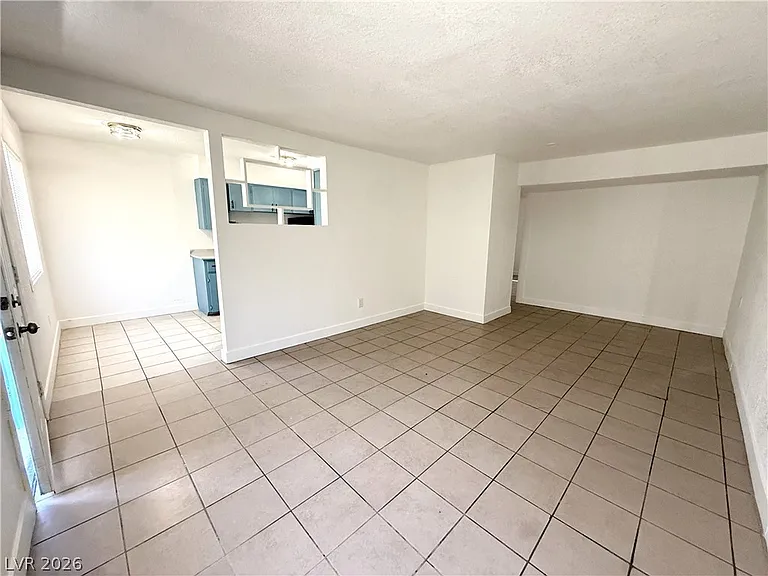 2030 Sunrise Ave #2 — Photo 2