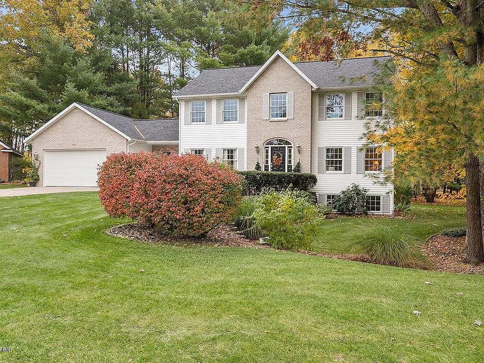 1st image of 7906 Oak Tree Ln